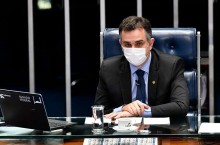 Com modificações, Senado aprova PEC do Auxílio Emergencial
