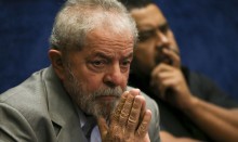 Lula pede que pesquisas a seu favor "tirem o pé do acelerador"