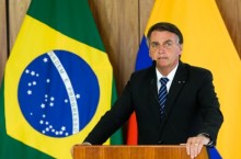 Bolsonaro sanciona lei que limita ICMS de combustíveis, mas veta compensação a estados