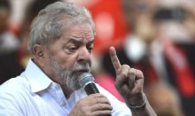 Para Lula, Auxílio Brasil deveria ser usado para comprar livro sobre ele