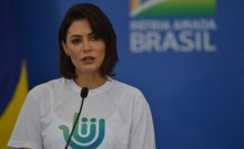 "Palácio do Planalto foi consagrado a demônios", revela Michelle Bolsonaro