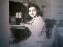 Anne Frank é "cancelada" por ser branca