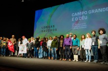 VÍDEO: Artistas do Festival de Cinema de Gramado fazem o "L" em apoio a Lula e recebem vaias e gritos de "Mito"