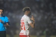 Inter supera Vasco em luta por vaga direta para a Libertadores