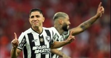 Botafogo derrota Inter e joga por um empate para ser campeão domingo