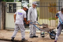 Prefeitura segue com ações de limpeza e zeladoria nos bairros