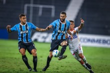 Grêmio empata com o Atlético Grau no Peru e adia liderança no grupo