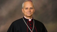 Em sua primeira missa, papa Leão XIV pede que Igreja seja “farol” para o mundo