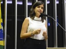 Tabata Amaral rompe com governo Lula e apoia CPMI para investigar roubo de aposentados