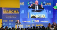Lula é Vaiado por Prefeitos e Ouve Verdades na Marcha dos Municípios