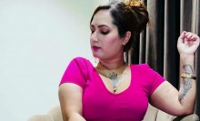 Influenciadora indiana é encontrada morta dentro de carro com placa falsa