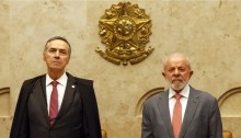 Governo Lula promove jantar com STF em reação às sanções dos EUA contra Moraes
