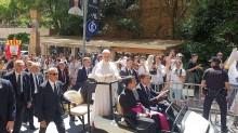 Papa Leão XIV anuncia que fará cirurgia para retirar nódulo no pulmão nos próximos dias