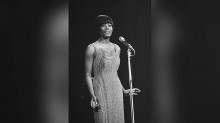 Dionne Warwick cancela show em Nova York e diz que não consegue mais 'ficar de pé'