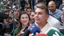 Fim da reeleição, defendido por Flávio, tem apoio de 51%, diz Datafolha