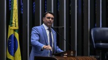 Flávio promete ‘guerra ao narcoterrorismo’; Lula defende Ministério da Segurança