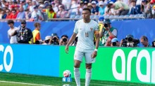 Mbappé vence o Onze d’Or com 48,2% dos votos a uma semana da Bola de Ouro
