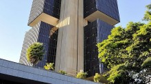 TCU muda de posição e aprova contas do BC de 2025; caso Master segue em outro processo