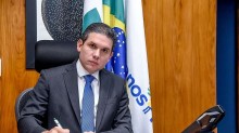 Hugo Motta reúne partidos com 273 deputados; PSB e PDT apoiam reeleição na Câmara