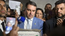 Vem à tona o documento que Flávio usou para deixar a Argentina