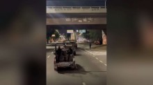 Operação na Serrinha tem chefes do tráfico presos e ônibus queimado