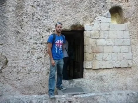 Quando passou por Israel, Ruy esteve no local onde cristãos apontam ser o “túmulo” de Jesus.