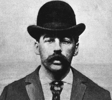 H. H. Holmes, considerado o primeiro serial killer dos Estados Unidos (CRÉDITO: BIOGRAPHY.COM)