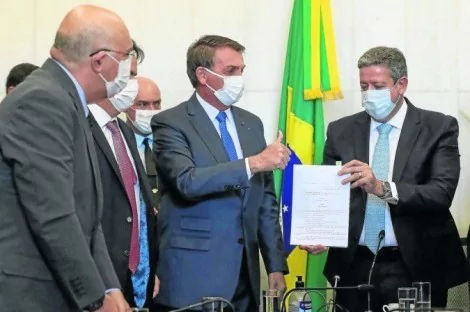 Presidente Bolsonaro anunciando o Auxílio Brasil (CRÉDITO: MARCOS CORRÊA/PR)