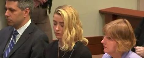 Amber estava no tribunal ao ouvir a sentença (CRÉDITO: REPRODUÇÃO)