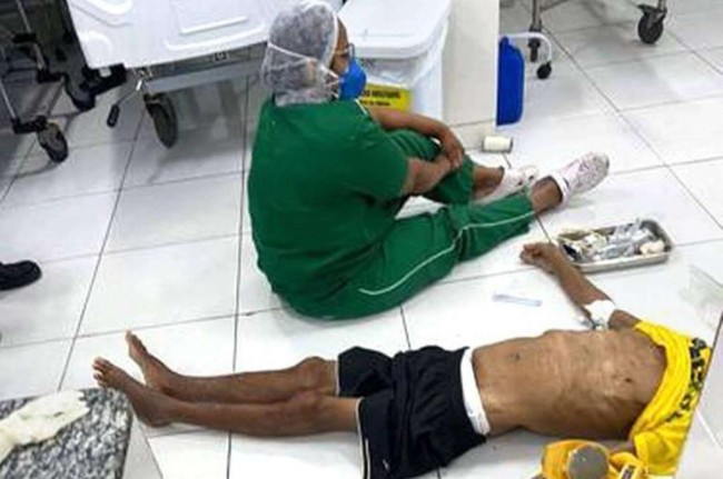 Imagem que percorreu as redes sociais do idoso morto no chão de uma UPA em Teresina (CRÉDITO: REPRODUÇÃO/REDES SOCIAIS)