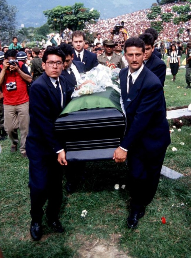 O funeral do jogador teve repercussão mundial (CRÉDITO: RECURSOS DO REX)