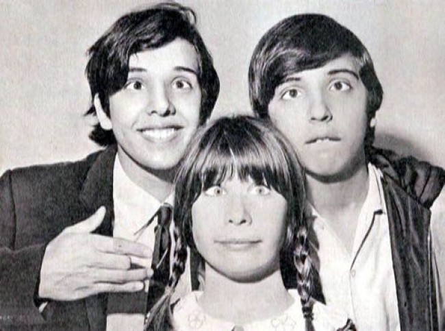 Junto com Sérgio e Arnaldo - com quem foi casada, Rita também montou a banda Os Mutantes (CRÉDITO: DIVULGAÇÃO)