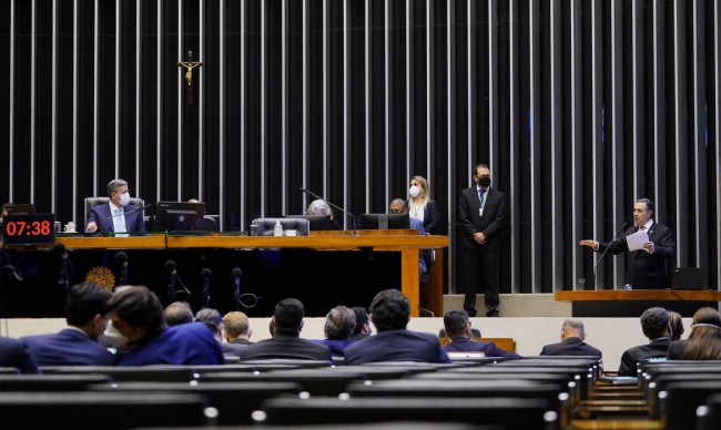 Ministro Barroso esteve na reunião na Câmara do Deputados (CRÉDITO: PABLO VALADARES/AGÊNCIA CÂMARA)