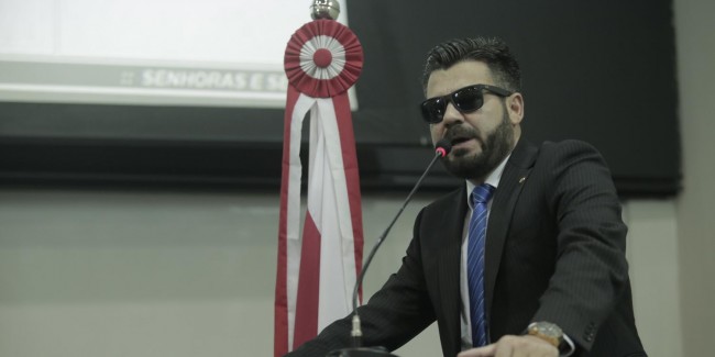 Delegado Caveira em discurso (CRÉDITO: REPRODUÇÃO)