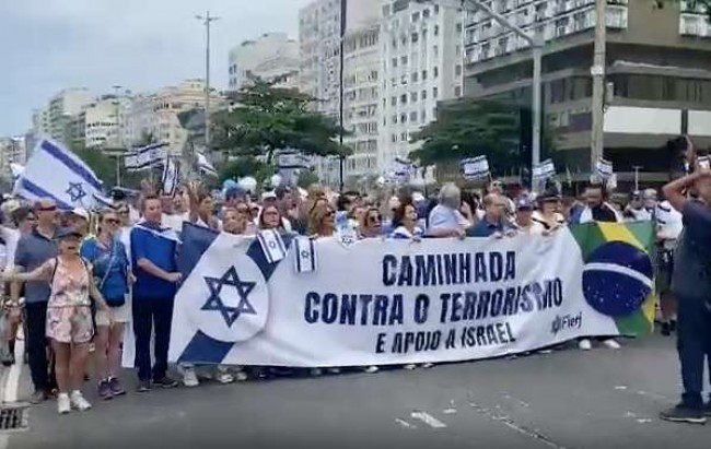 Manifestação em defesa de Israel reúne milhares em Copacabana (VÍDEO)