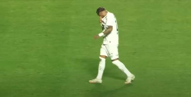 Neymar chora após Santos sofrer 6x0 do Vasco