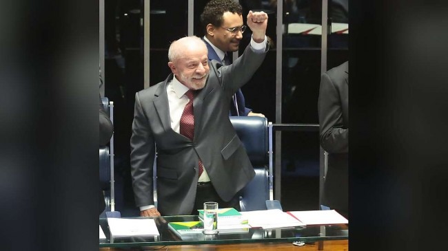 Lula é reeleito