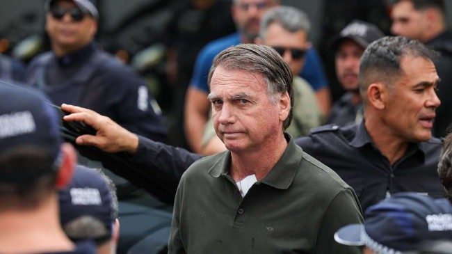Jair Bolsonaro faz pedido a Moraes após a saída de Flávio